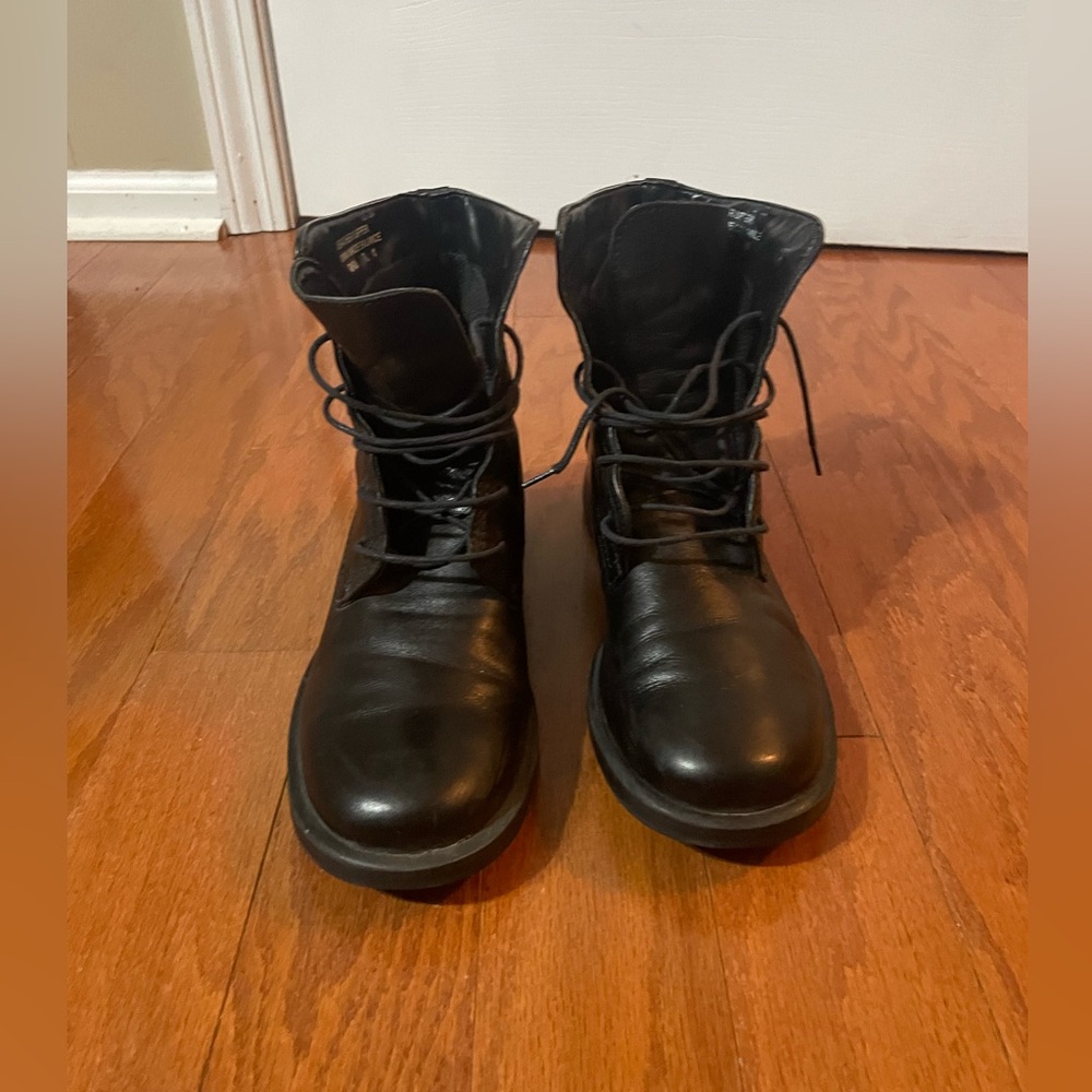 Bass Black Leather Upper Boots